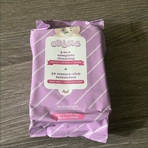 Creme 💜 SHOP 3-in-1 Complete Cleansing Towelettes